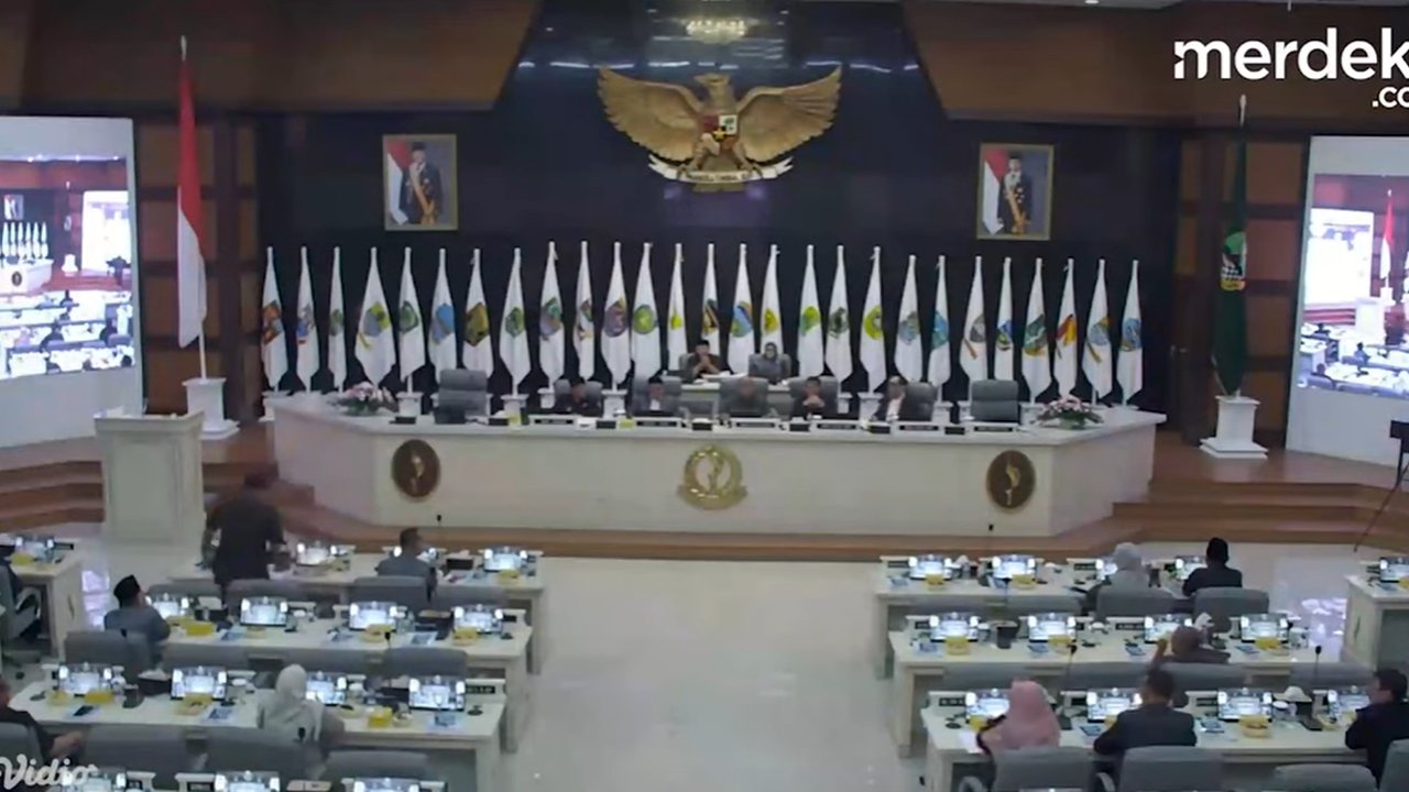 VIDEO: Momen Ono Surono Ikut Walk Out Buntut Panas PDIP Vs Dedi Mulyadi di Rapat Paripurna DPRD
