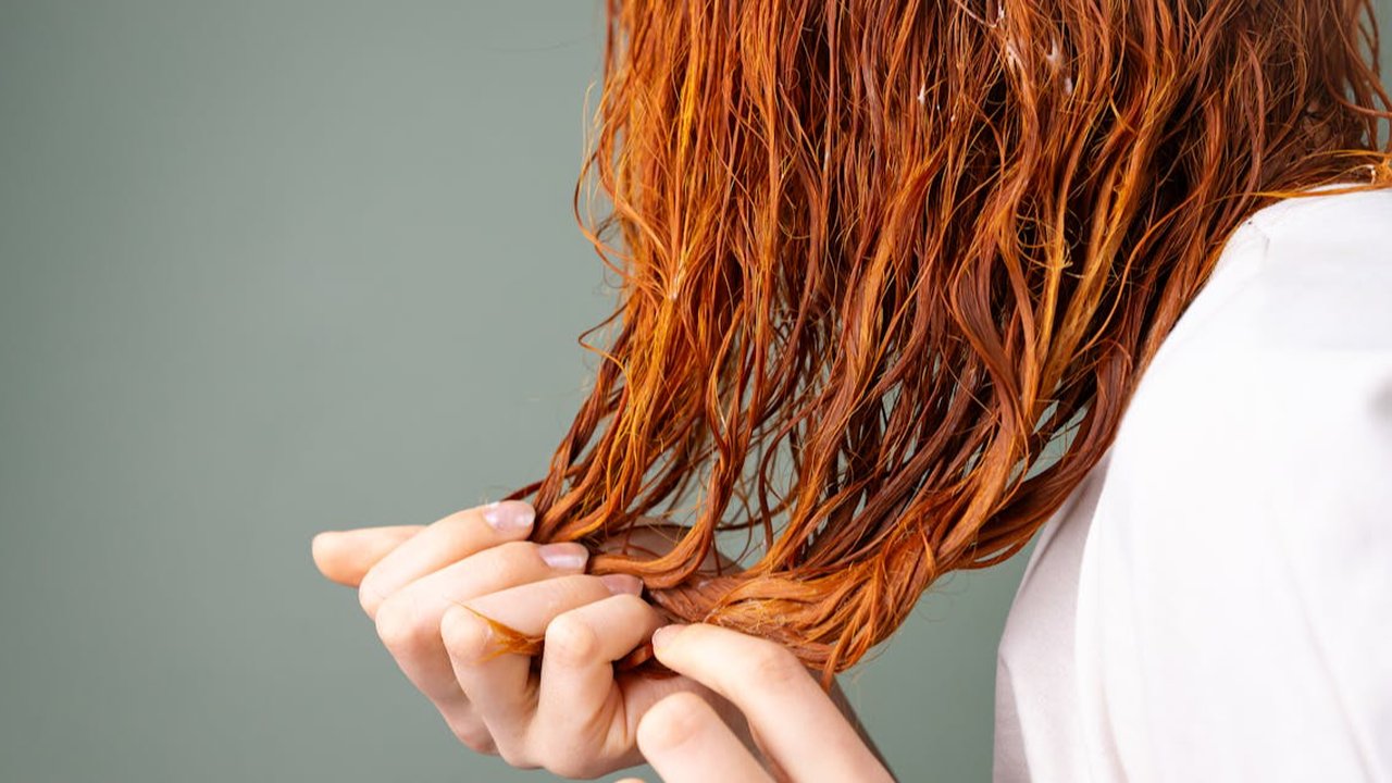 Ilustrasi Rambut Basah