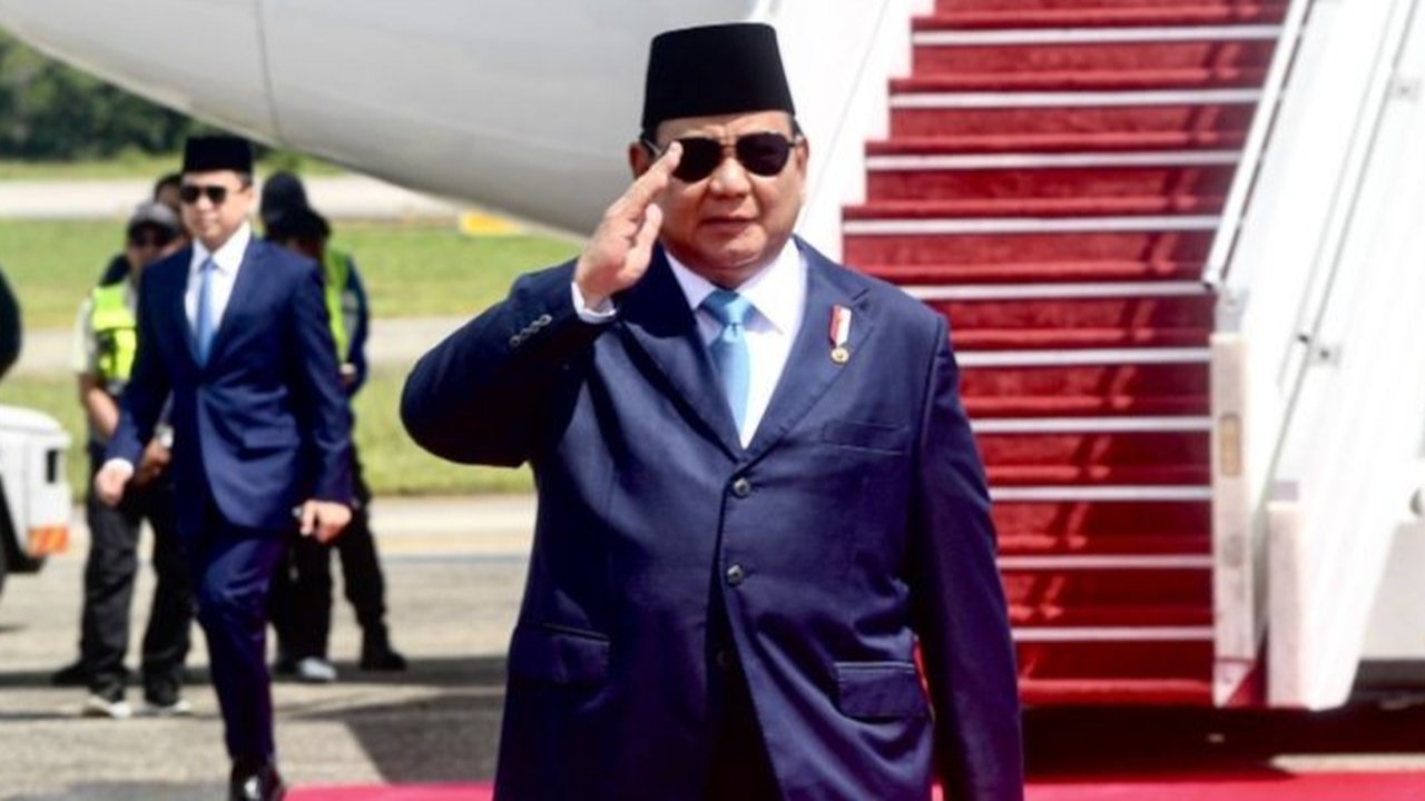 Ditemani Sugiono dan Teddy, Prabowo Temui Raja serta Perdana Menteri Thailand