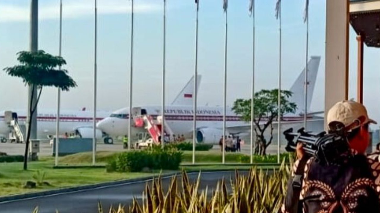 Istana Buka Suara Pesawat Kepresidenan Ganti Warna