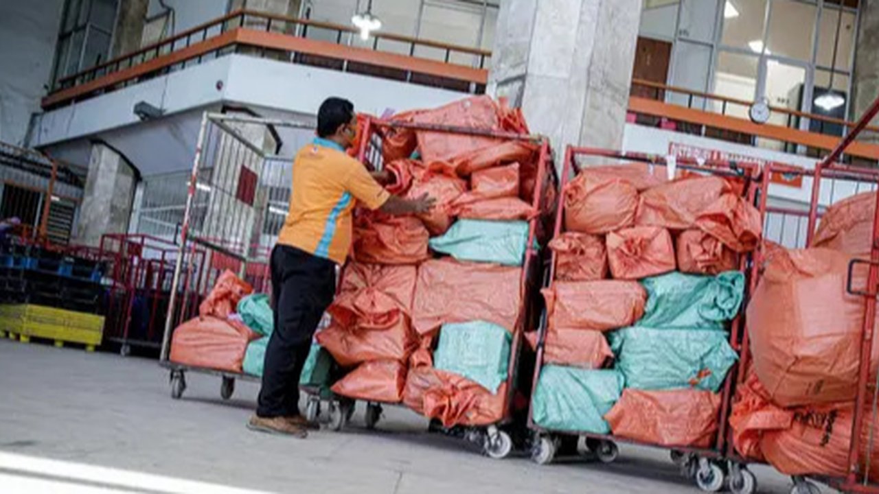 Bisnis logistik Indonesia masih sering menghadapi banyak kendala. Apa yang harus dilakukan?