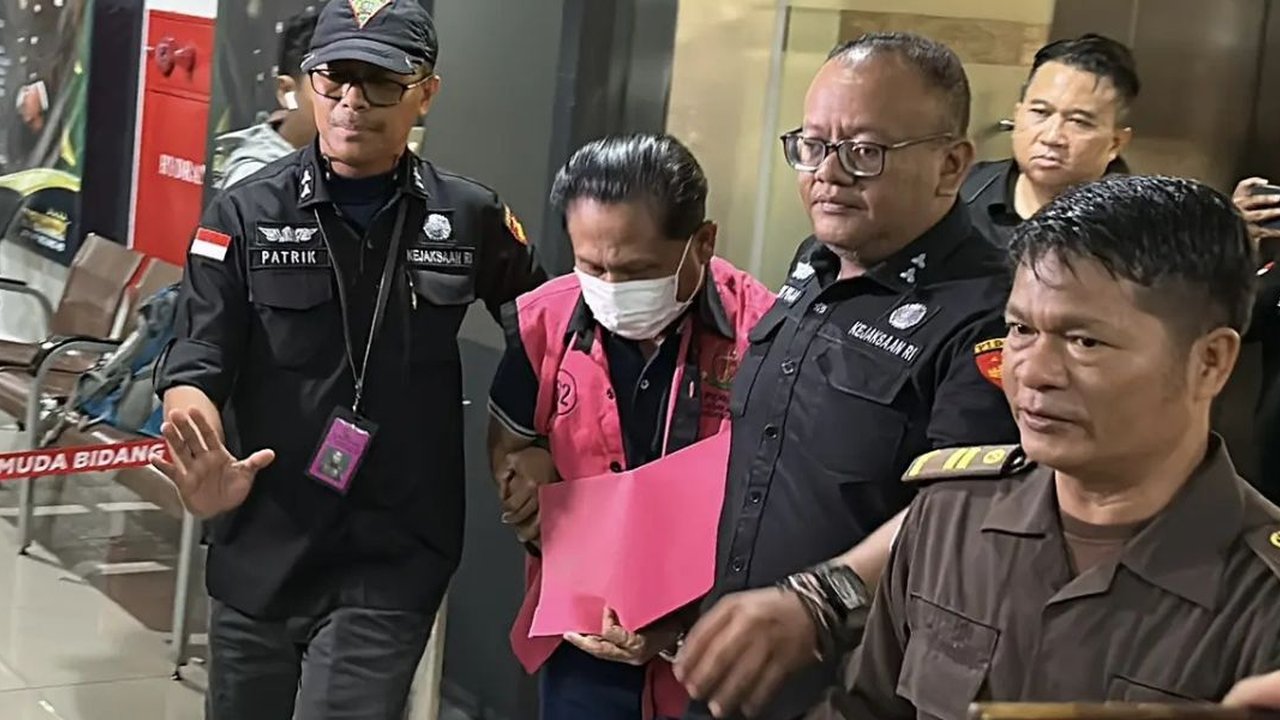 Sidang Perdana Eks Ketua PN Surabaya Rudi Suparmono Kasus Vonis Bebas Ronald Tannur