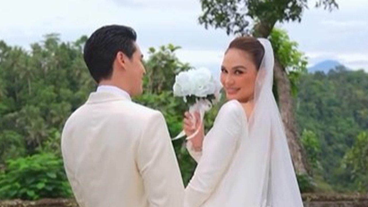 Potret Deretan Pasangan Selebritis Tangkap Buket Bunga di Pernikahan Luna Maya dan Maxime Bouttier, yang Terakhir Bikin Ngakak