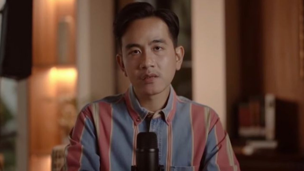 Wakil Presiden Gibran Rakabuming mengapresiasi peran penting Generasi Z dalam mendorong transaksi digital melalui QRIS, yang kini telah mencapai lebih dari 1 miliar transaksi per Maret 2025.