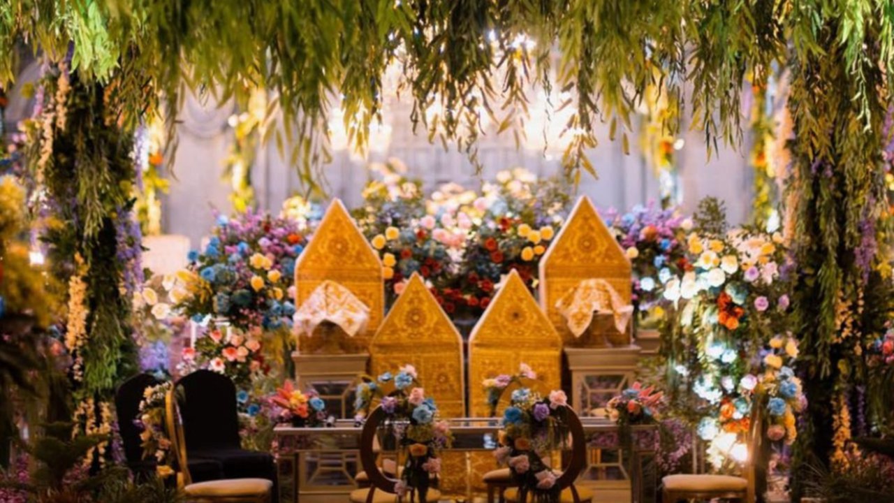 9 Potret dari Pengajian hingga Resepsi Mewah, Perjalanan Cinta Ochi Rosdiana Berujung di Pelaminan