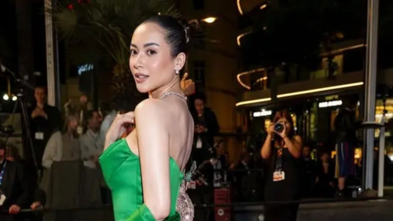 Potret Elvira Davinamira di Cannes Film Festival 2025