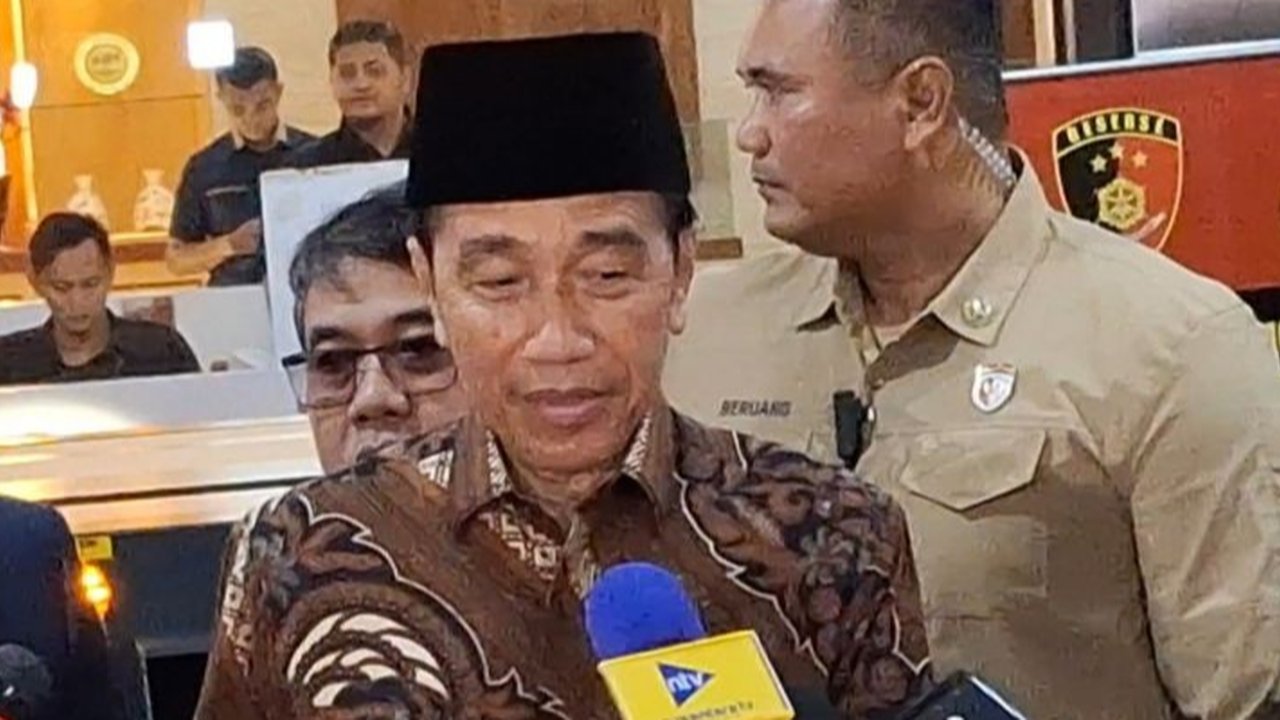 Presiden Jokowi siap memperlihatkan ijazahnya di pengadilan jika diminta hakim terkait tudingan ijazah palsu yang dilaporkan Eggi Sudjana.