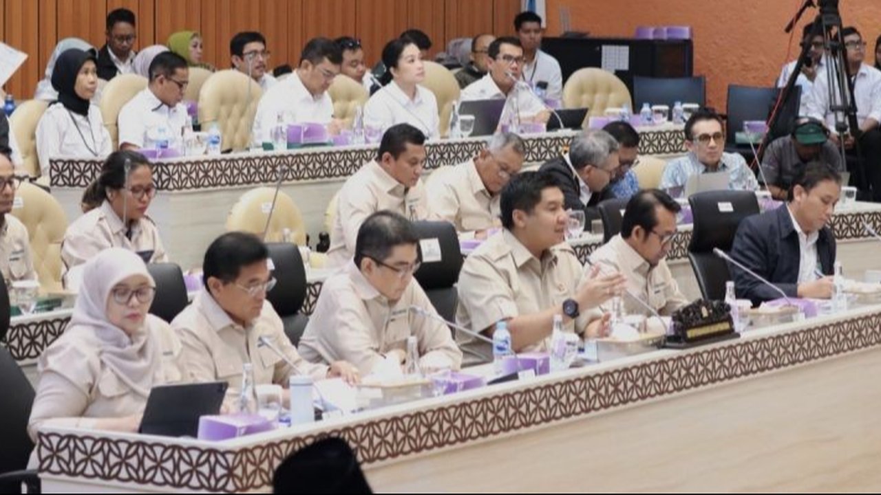 Menteri PKP Maruarar Sirait menyatakan satu juta rumah dari Program 3 Juta Rumah akan didanai investasi asing, optimis target tercapai dengan dukungan semua pihak.