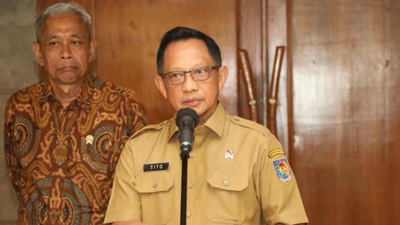 Mendagri Muhammad Tito Karnavian usai Rapat Koordinasi Tingkat Menteri