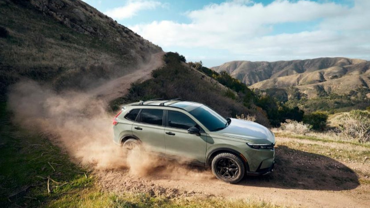 Honda CR-V TrailSport Mengaspal, Kombinasi Hybrid dan Desain Tangguh (ist)