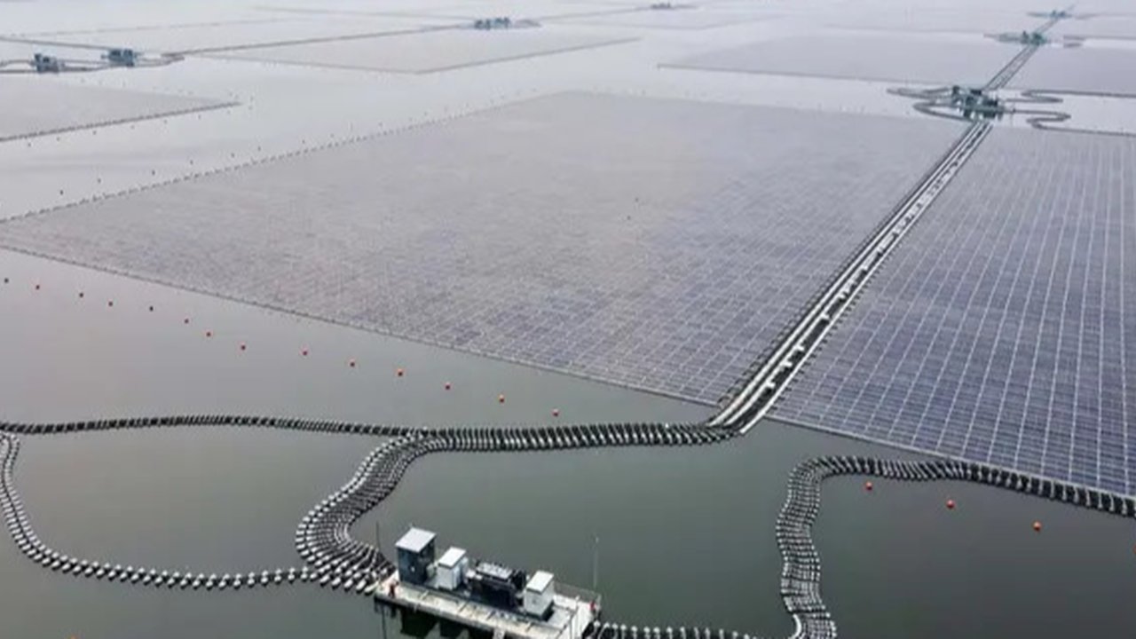 PLN IP Bangun PLTS Terapung di Waduk Muara Nusa Dua,  TKDN 49,6 Persen