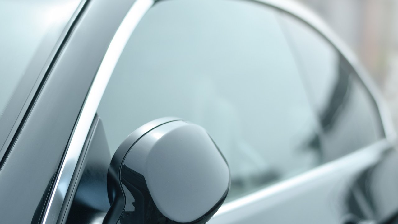 Jangan Salah, Ini Cara Memilih dan Memasang Kaca Film Mobil