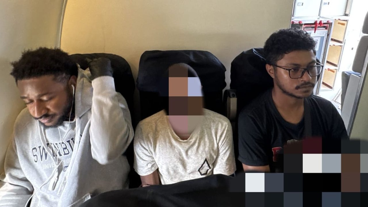 Seret ke Meja Hijau, Polisi Bawa Tersangka Senpi Ilegal dari Jayapura ke Wamena