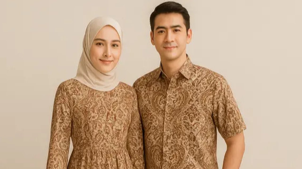 dress batik kombinasi warna hitam dan coklat khas batik (Meta AI)