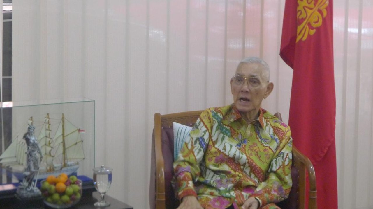 Try Sutrisno Ungkap Urgensi Kaji Ulang UUD 1945