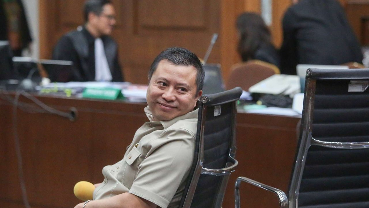 Eks kader Partai Demokrasi Indonesia Perjuangan (PDIP), Saeful Bahri memberikan kesaksian dalam sidang kasus dugaan perintangan penyidikan perkara korupsi dan pemberian suap dengan terdakwa Sekretaris Jenderal PDIP, Hasto Kristiyanto di Pengadilan Tindak Pidana Korupsi (Tipikor) Jakarta, Kamis (22/5/2025).
