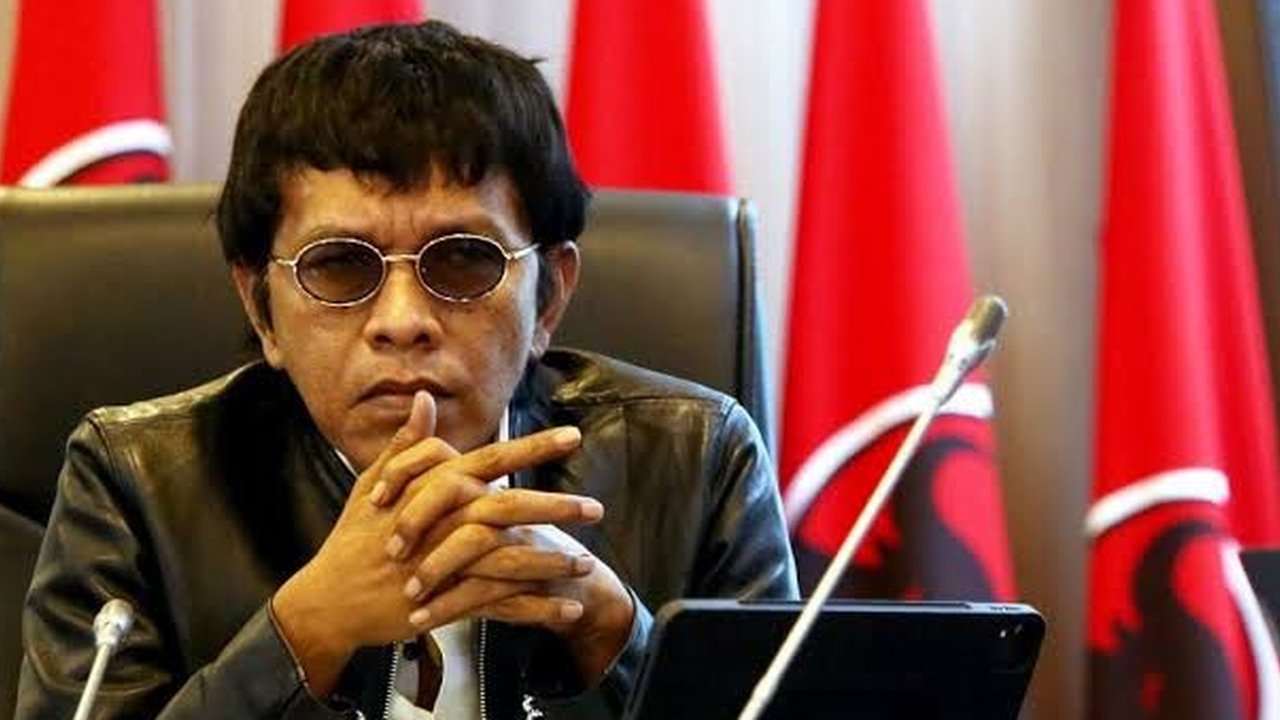 Anggota Komisi V DPR RI Adian Napitupulu