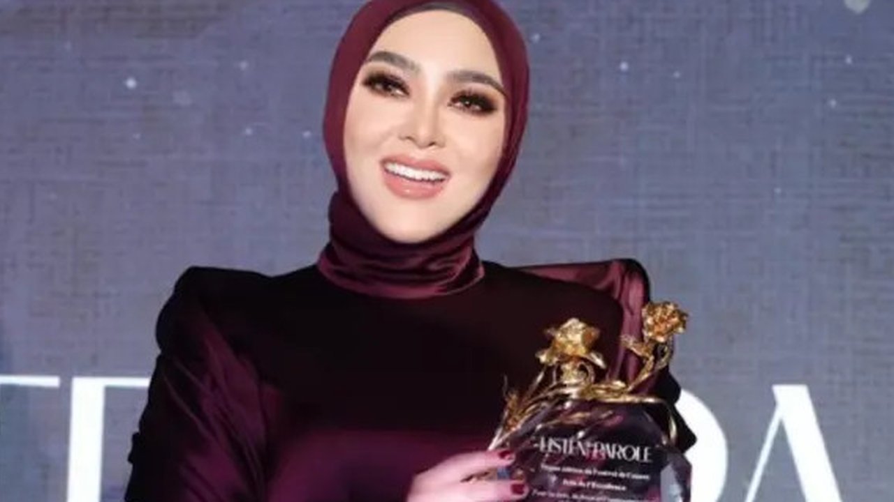 Syahrini di Festival Film Cannes 2025. [@princessyahrini]