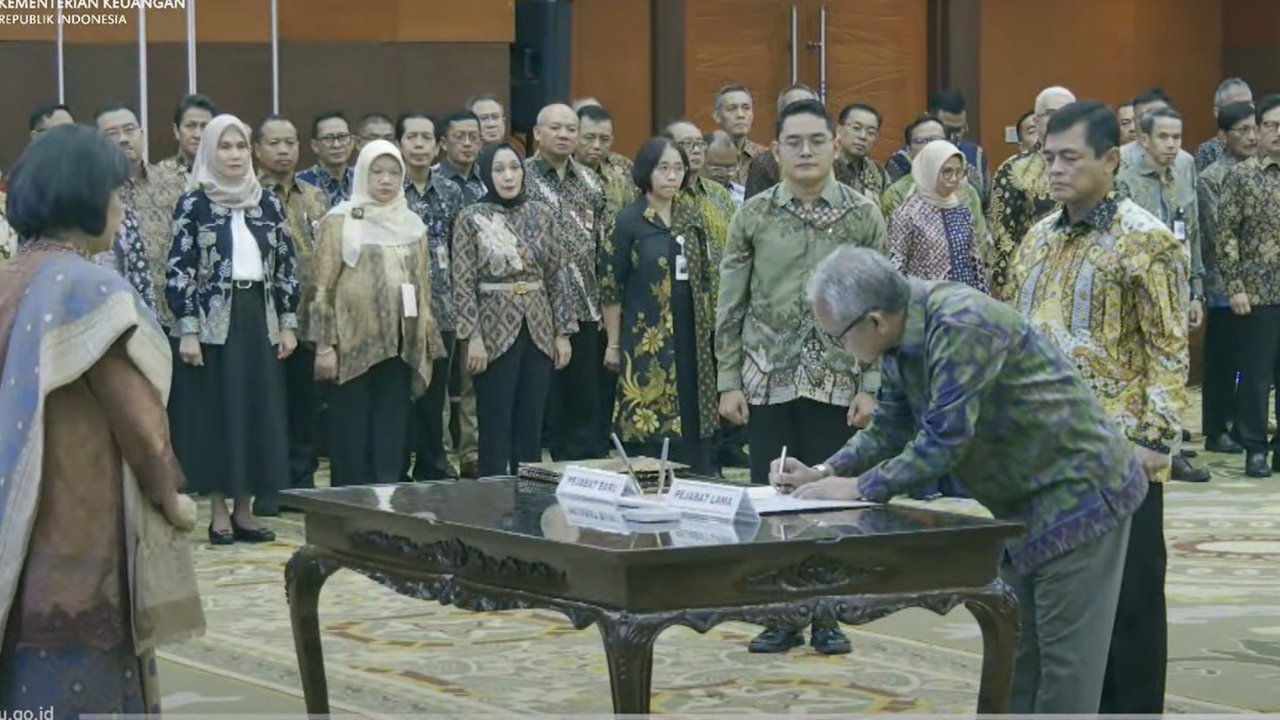 Sri Mulyani Lantik Letjen Djaka Budi Jadi Dirjen Bea Cukai