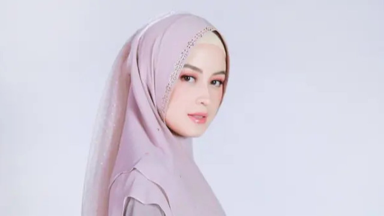 Kompilasi Gaya Hijab Elegan ala Kimberly Ryder (Instagram/@kimbrlyryder)