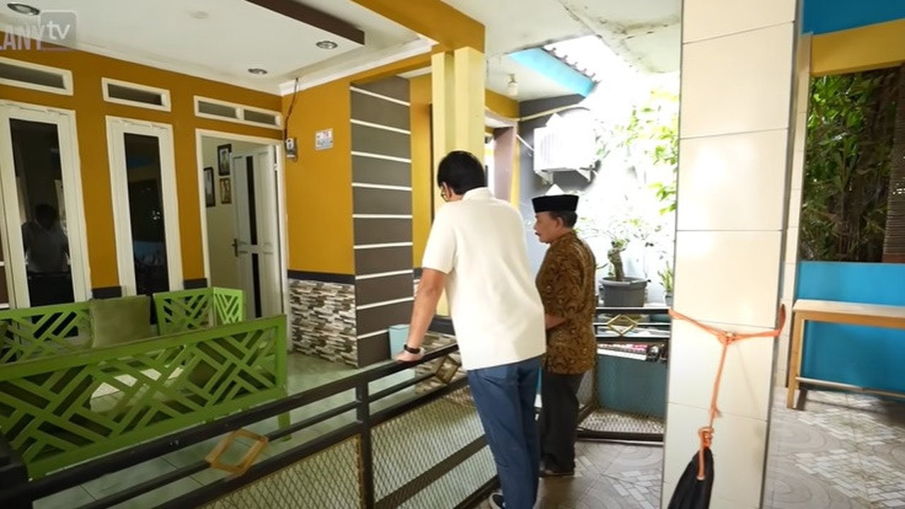 7 Potret Rumah Haji Bolot di Parung, Luas Banget Bak Aula & Ternyata Dulunya Hutan