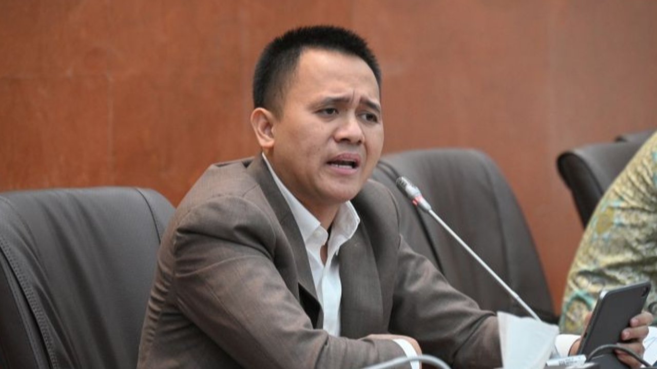 VIDEO: Mufti PDIP Blak-blakan Tarif Listrik Naik Usai Diskon: PLN Melindungi Atau Rampok Duit Rakyat?
