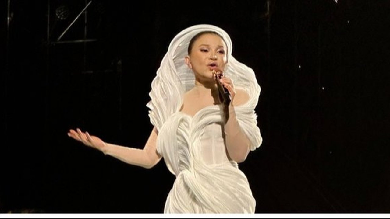 Rossa Sukses Gelar Konser 'Here I Am', Dihadiri 12.000 Penonton