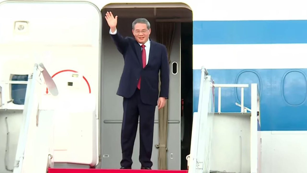 Kunjungan Kenegaraan Selama Tiga Hari, PM China Li Qiang Tiba di Indonesia