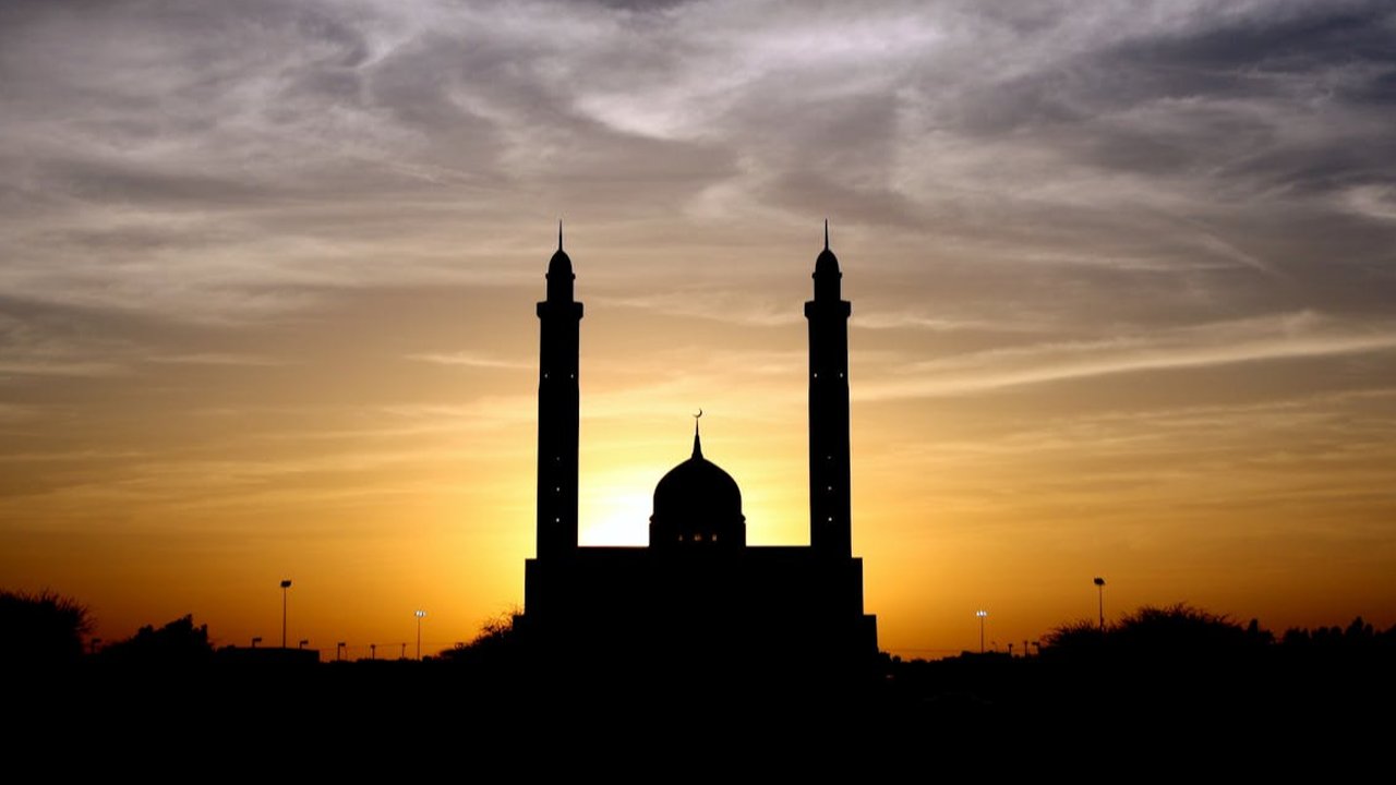 Ilustrasi Masjid Pagi di Idul Adha