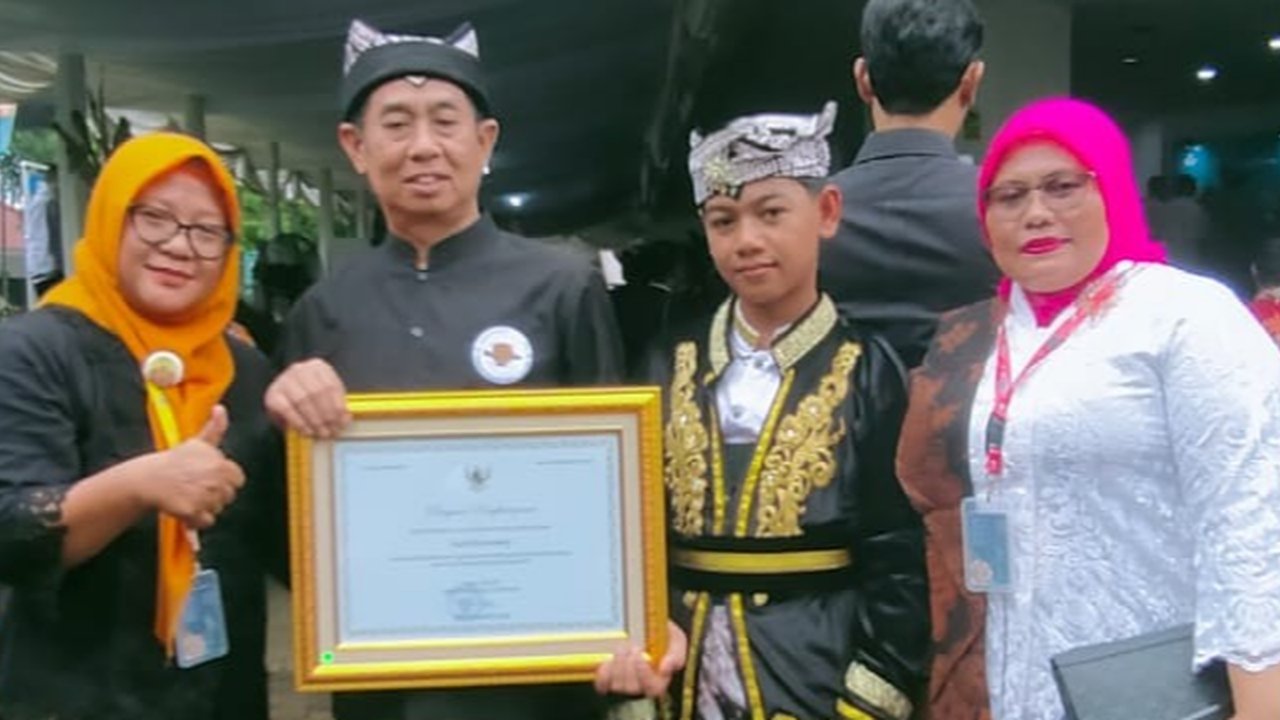 Konsisten Lestarikan Bahasa Using, Banyuwangi Raih Penghargaan dari Kemendikdasmen