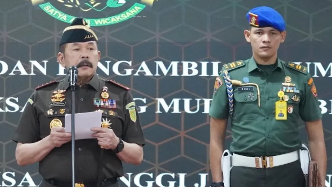 Tinggi Gagah Perwira TNI Ajudan Jaksa Agung dari Corps Polisi Militer