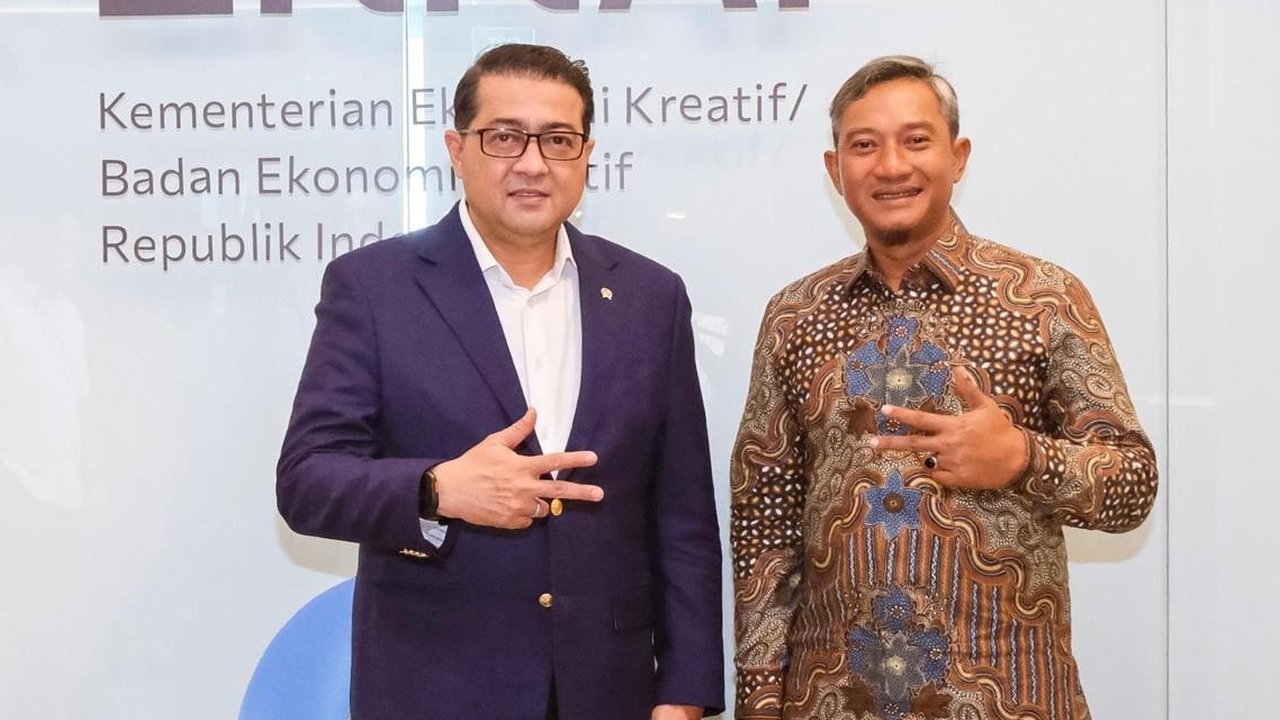 Menteri Ekraf Teuku Riefky Harsya menerima kunjungan Bupati Pacitan Indrata Nur Bayuaji