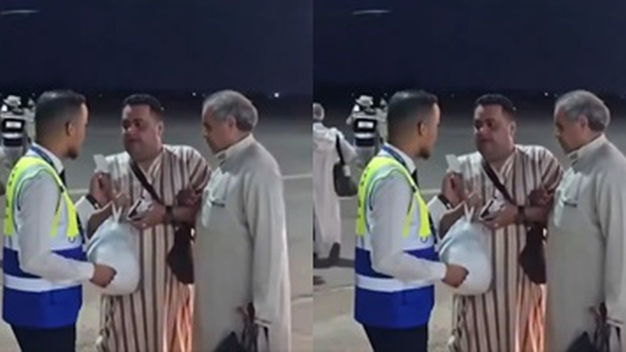 Seorang Jemaah Dilarang Terbang lalu Ditinggal, Pesawatnya Terus Mogok & Kembali Menjemputnya