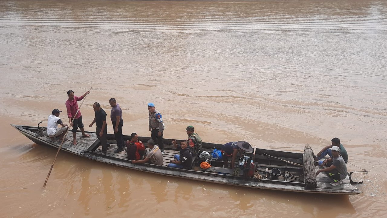 Mencari Karung Berisi Mayat Bos Petani di Sungai Indragiri Tak Membuahkan Hasil