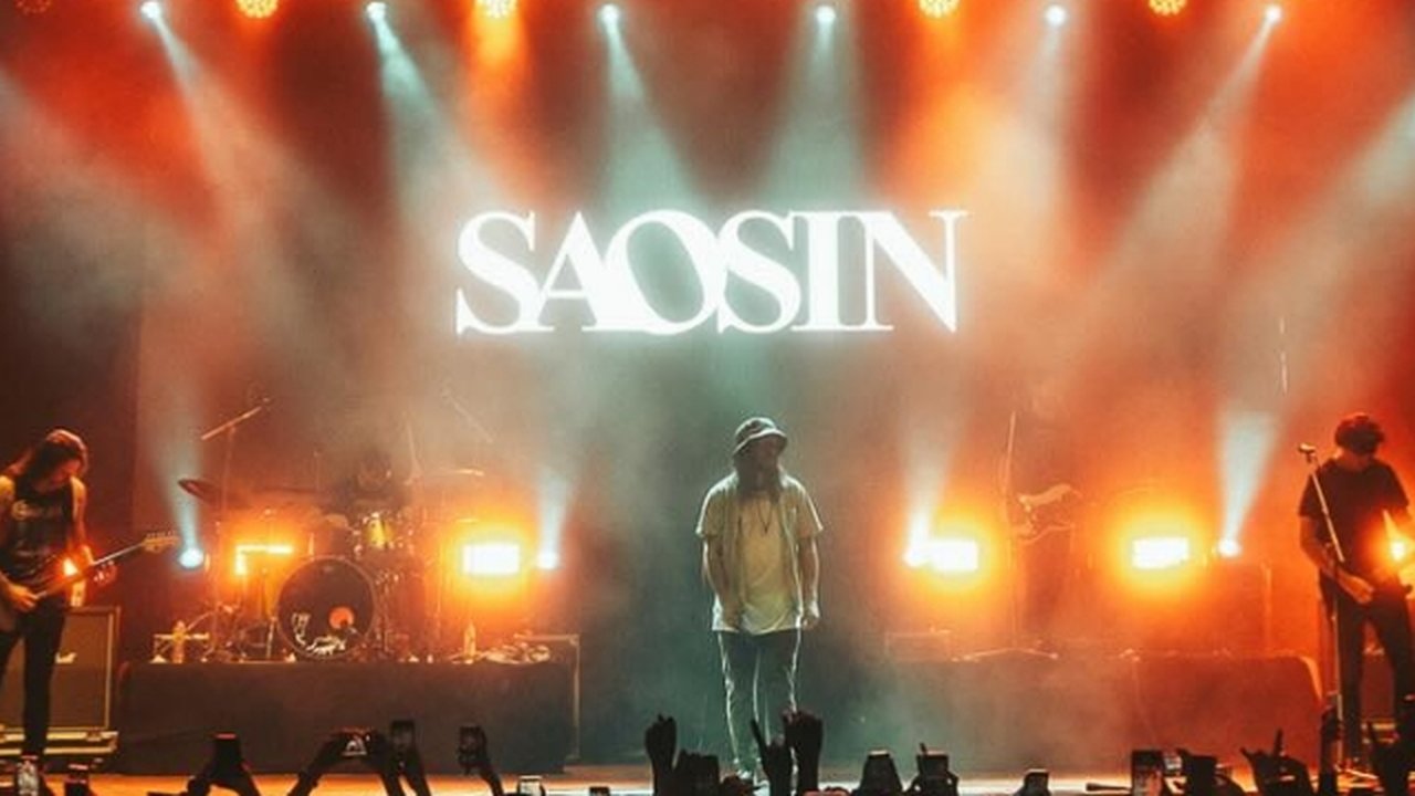SAOSIN Sukses Bikin Emo Lover di Surabaya Nostalgia, Berikan Bocoran Spesial di Tengah Penampilan!