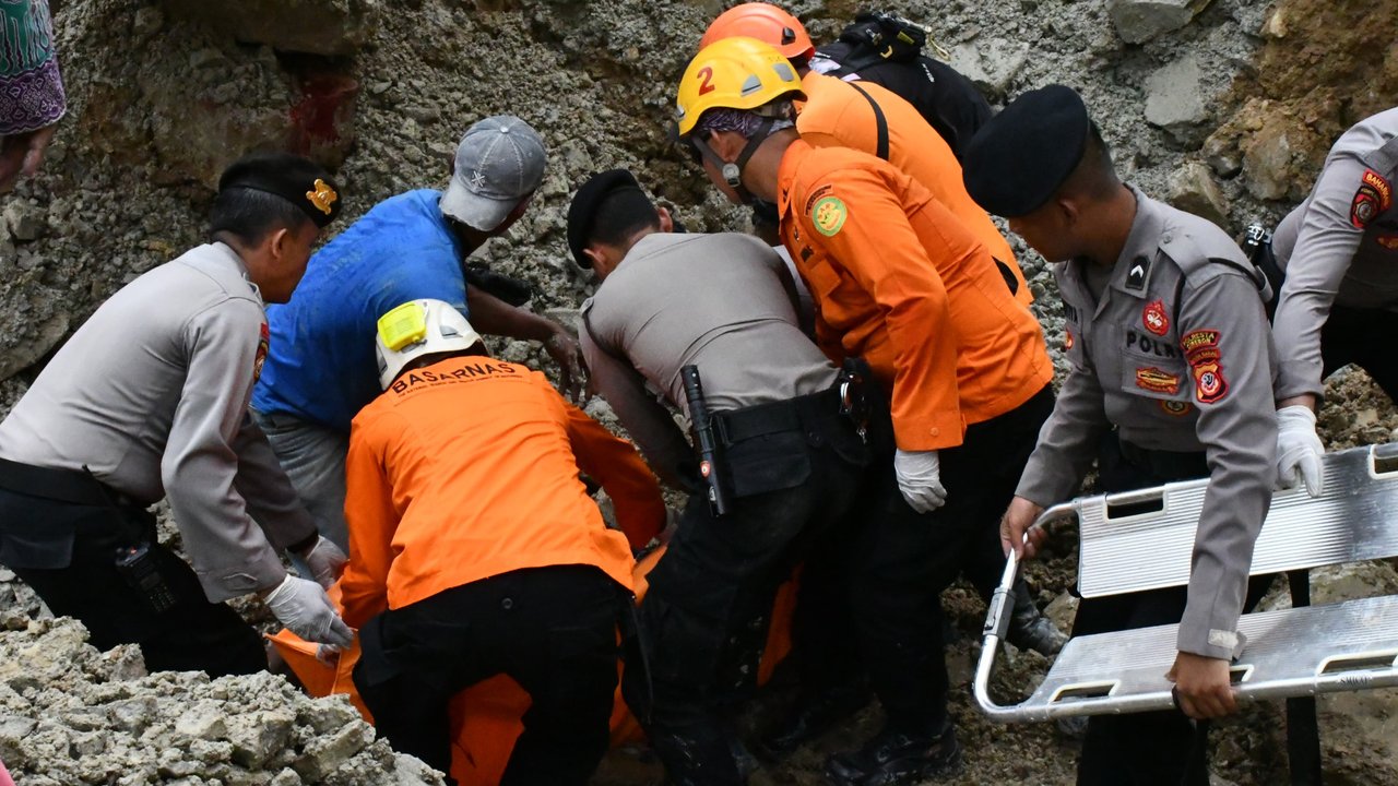 Update Terkini Longsor di Tambang Gunung Kuda Cirebon, Enam Orang Diperiksa Polisi