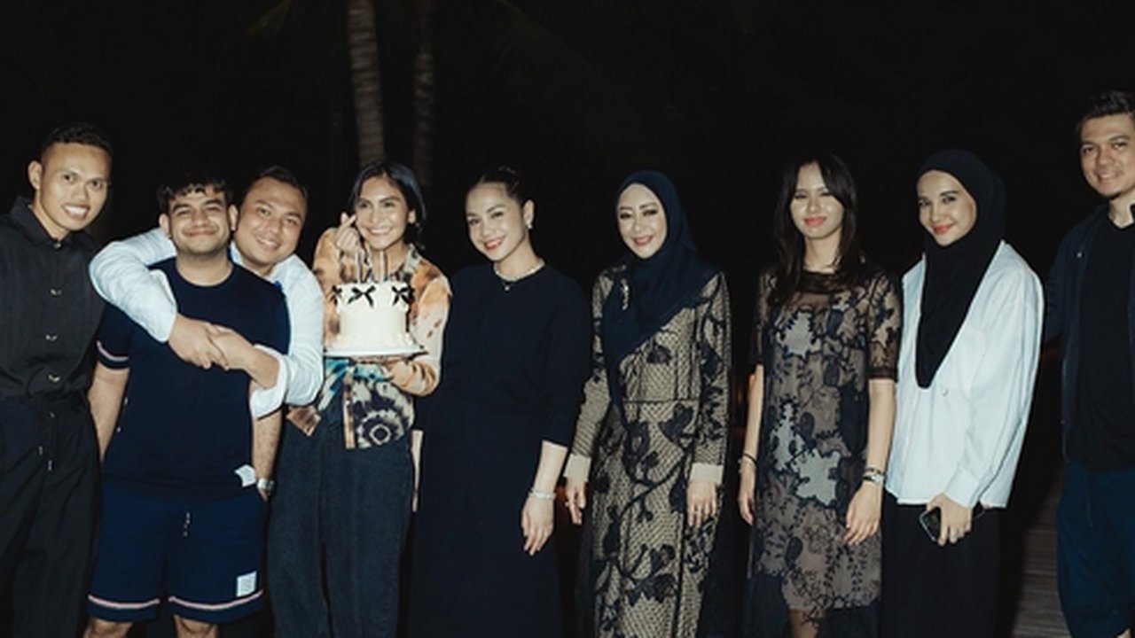 Foto-foto Kejutan Ulang Tahun Caca Tengker, Usia Bertambah Cantiknya Makin Paripurna