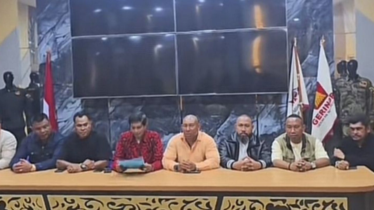 Partai Gerindra Bali tegas membantah afiliasi dengan Ormas GRIB Jaya yang baru dilantik, meskipun video pelantikan menggunakan latar belakang bendera partai.