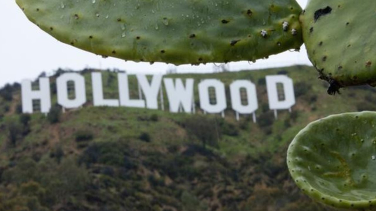 Film Asing Kena Tarif 100%, Trump Sebut Hollywood Sedang Sekarat