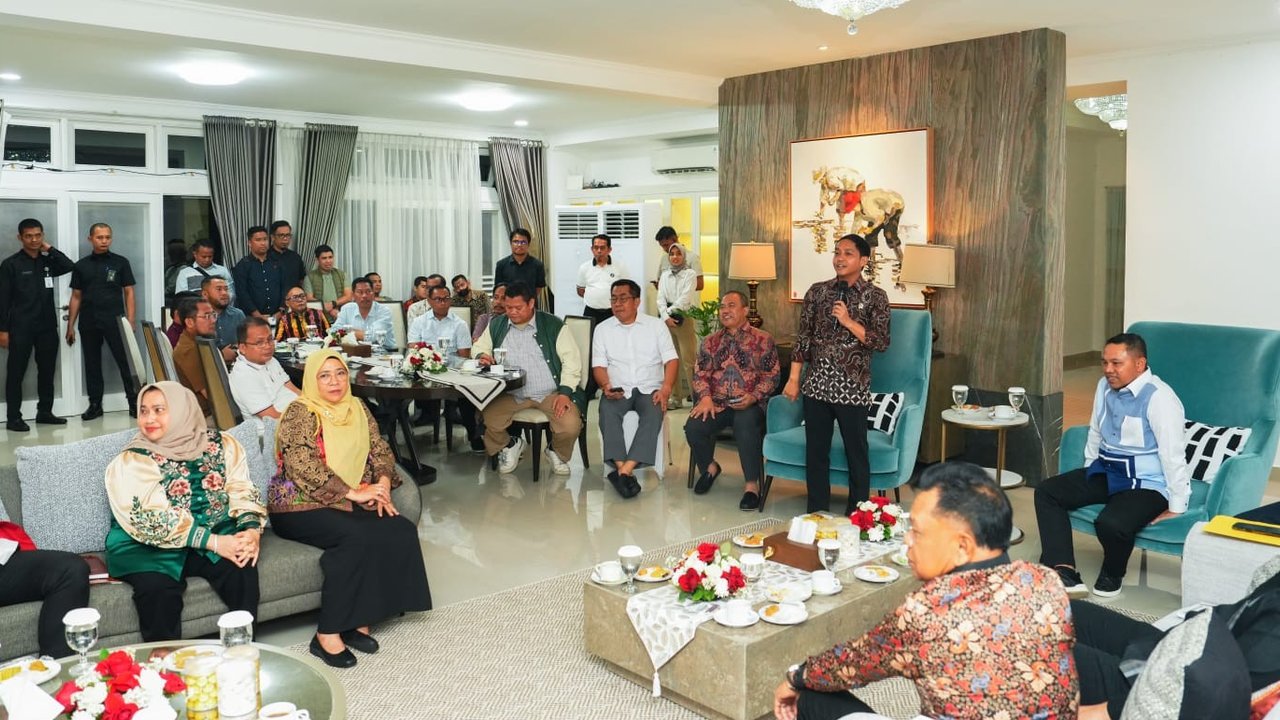 Menhut Bahas Tata Kelola Kawasan Hutan