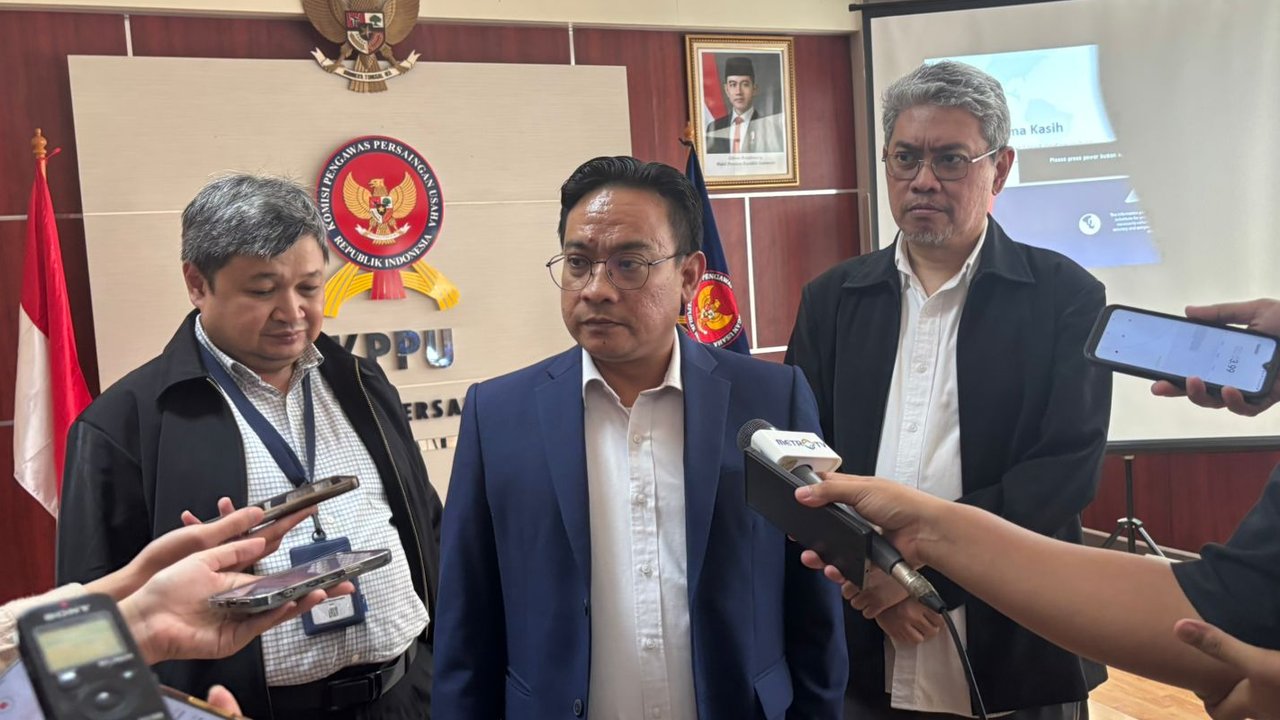 KPPU Soroti Risiko Transhipment China dan Ancaman PHK Akibat Tarif Impor AS