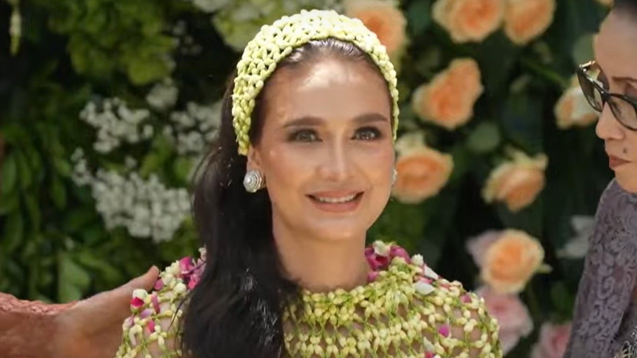 Aura Cantik Natural Luna Maya Terpancar Usai Siraman Jelang Hari Pernikahan