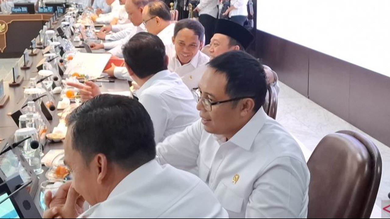 hasan nasbi ikut sidang kabinet