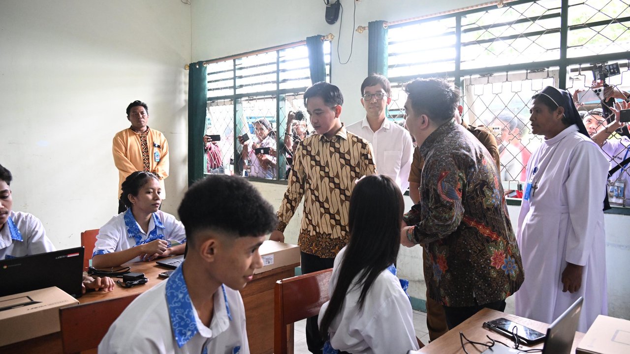 Gibran ke NTT, Prabowo Hadiri Acara Purnawirawan TNI AD