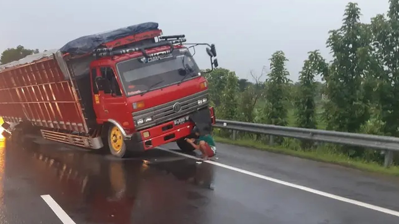Miris, Pengemudi Truk Minim Kompetensi hingga KNKT Desak Bentuk Sekolah Mengemudi