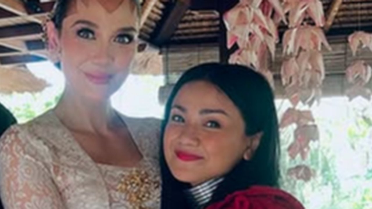 Nirina Zubir Burn Out, Akui Berat Hadiri Siraman Luna Maya dan Maxime Bouttier - Tak Ada Baju yang Pantas