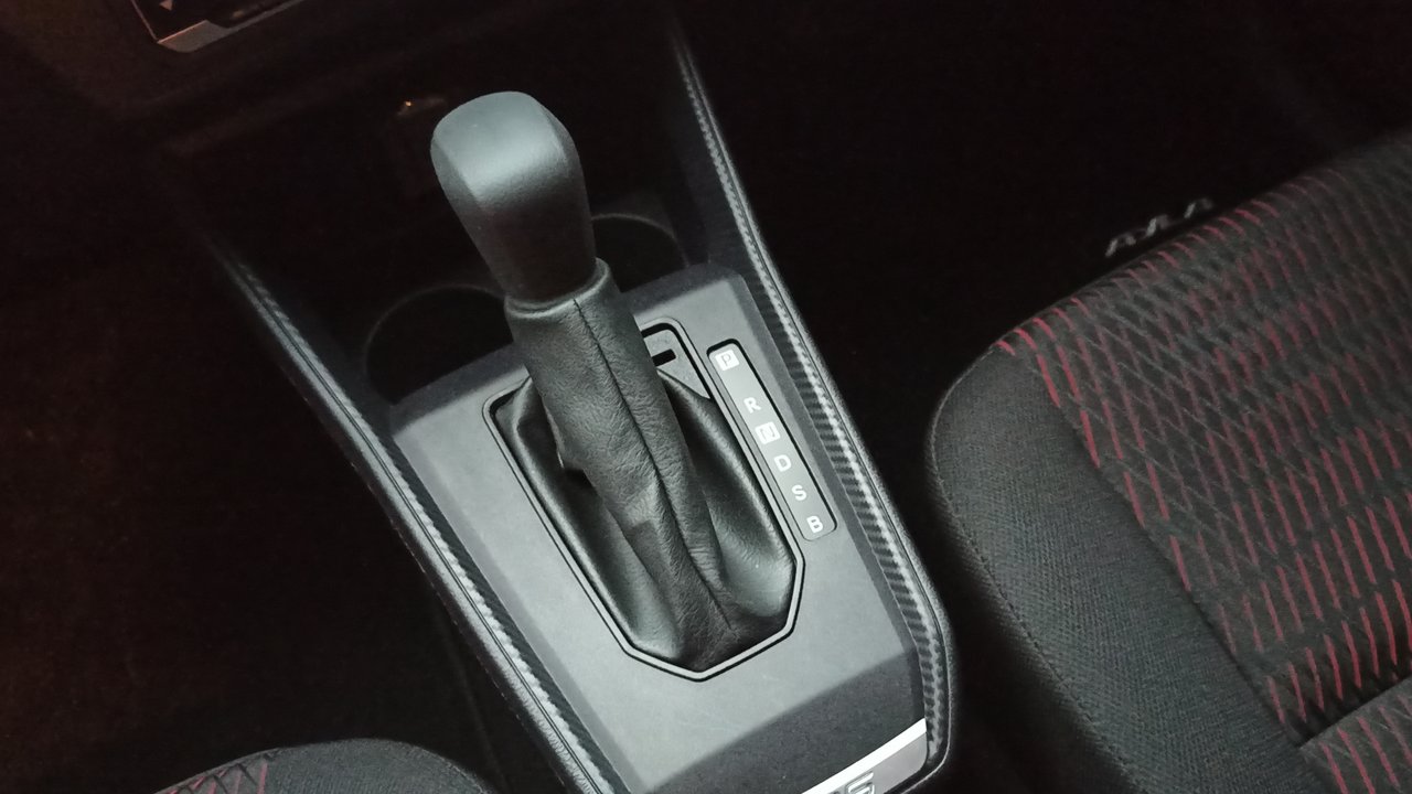 Menangani Masalah pada Tombol Pelepas Transmisi Otomatis