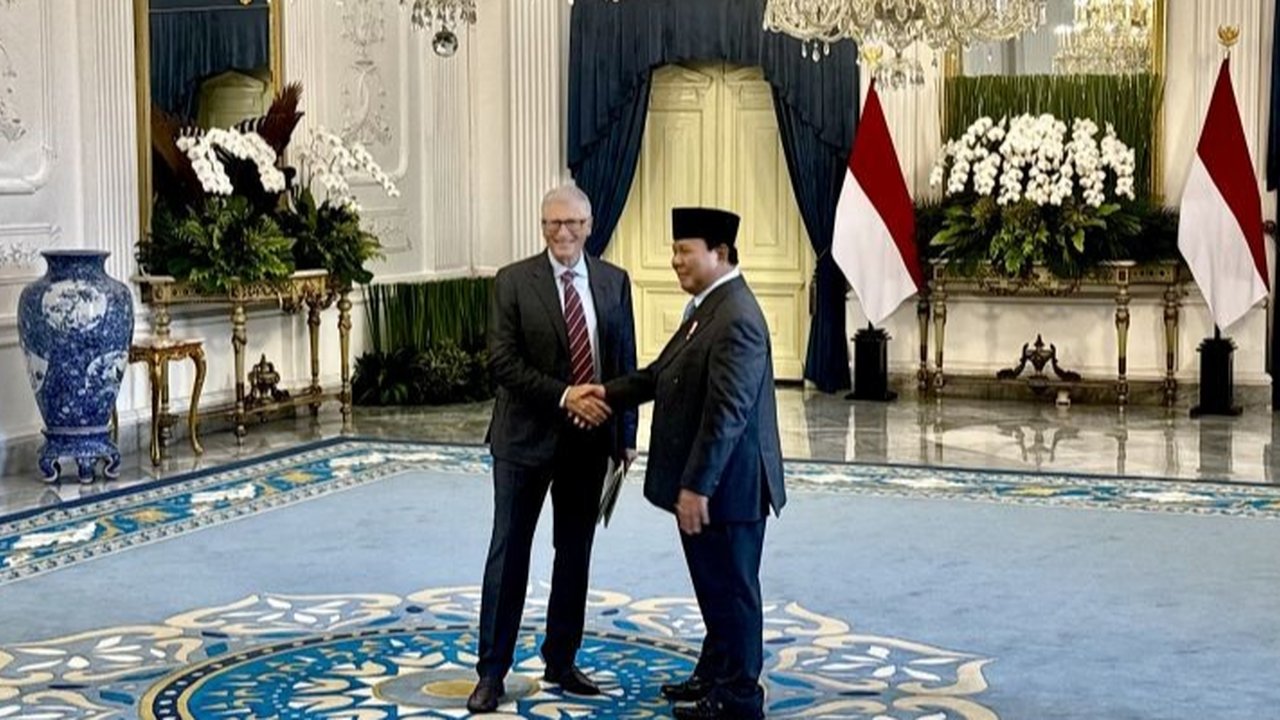 Presiden Prabowo Subianto bertemu Bill Gates di Istana Merdeka untuk membahas inisiatif pembangunan berkelanjutan, termasuk kesehatan global dan infrastruktur digital.