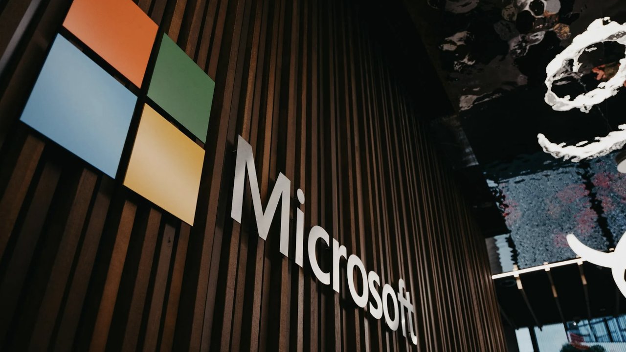 Perjalanan Bill Gates, dari Anak Sekolah Pecinta Komputer ke Pendiri Microsoft