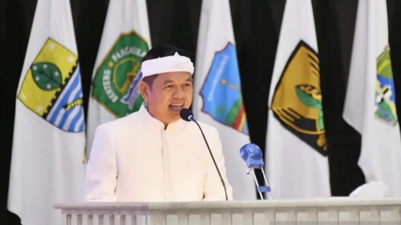 Polda Jawa Barat siap selidiki ancaman pembunuhan terhadap Dedi Mulyadi melalui komentar di YouTube, setelah akun tersebut berulang kali menuliskan komentar bernada pembunuhan.